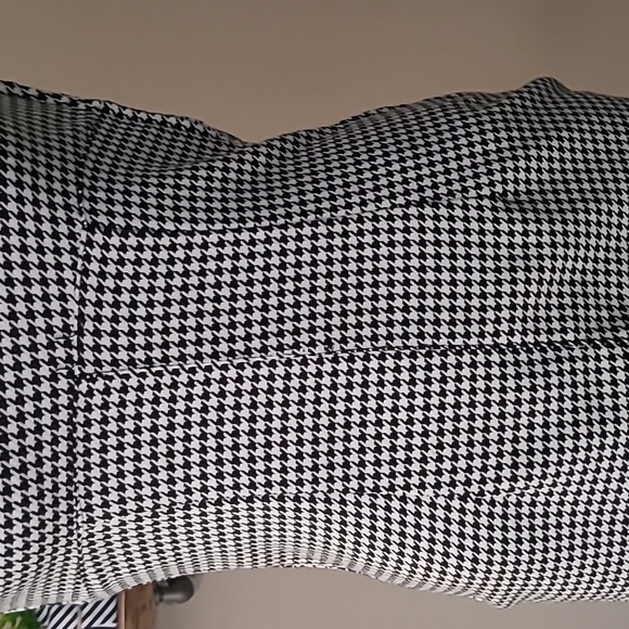 Houndstooth Mini Dress - Picture 3 of 7